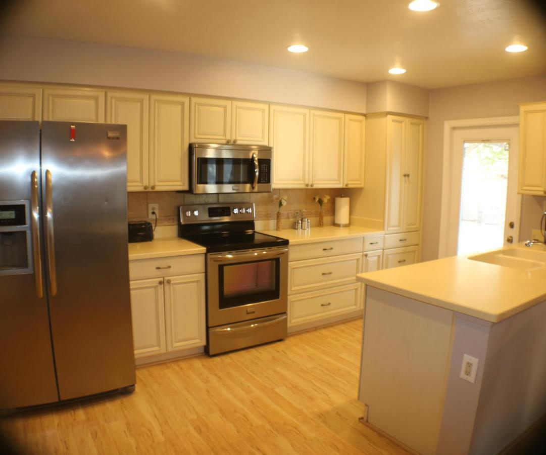Tempe Escape With Heated Pool, Billiards & Firepit Fun Βίλα Εξωτερικό φωτογραφία