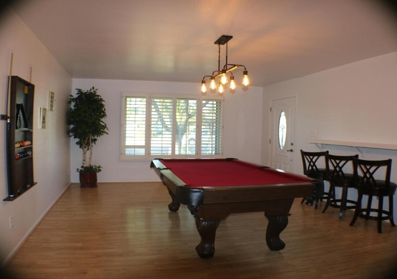 Tempe Escape With Heated Pool, Billiards & Firepit Fun Βίλα Εξωτερικό φωτογραφία