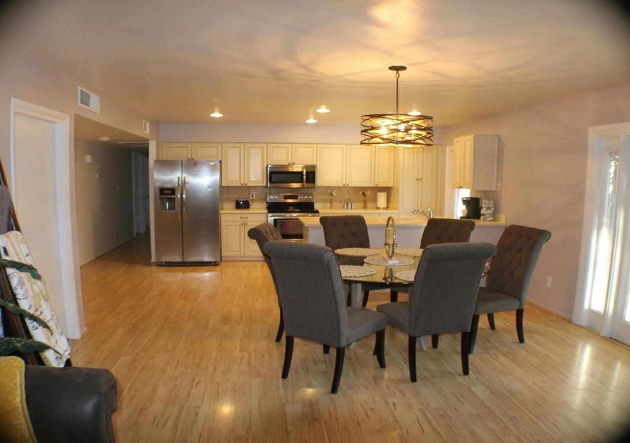 Tempe Escape With Heated Pool, Billiards & Firepit Fun Βίλα Εξωτερικό φωτογραφία